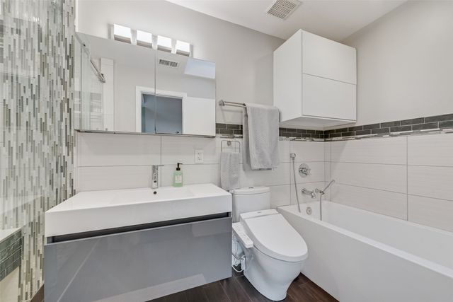 3237 Sharpview Circle, Dallas, TX 75228