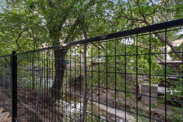 3237 Sharpview Circle, Dallas, TX 75228