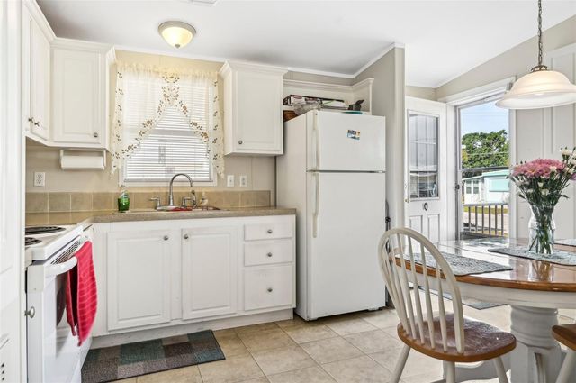 6904 CORTEZ ROAD W 10, Bradenton, FL 34210