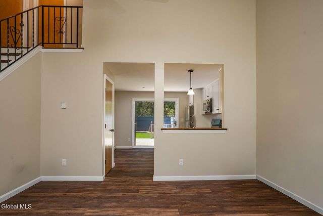 2 Queen Ann Court, Queensbury, NY 12804