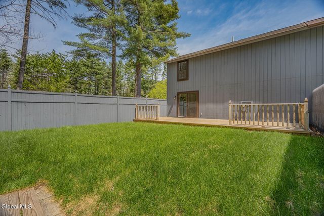 2 Queen Ann Court, Queensbury, NY 12804