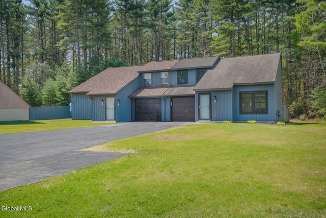 2 Queen Ann Court, Queensbury, NY 12804