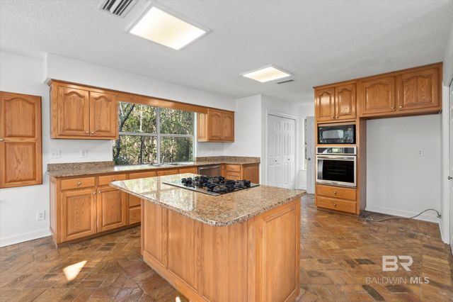 3847 Riviere Du Chien, Mobile, AL 36693