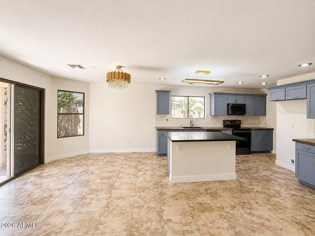 2946 S CAMRY Street, Mesa, AZ 85212