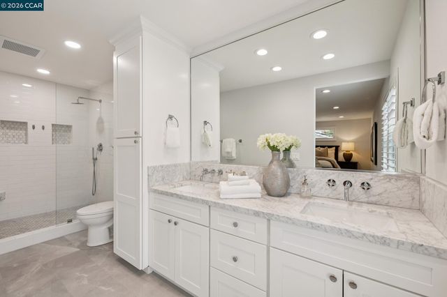 121 Castleford Cir, Danville, CA 94526
