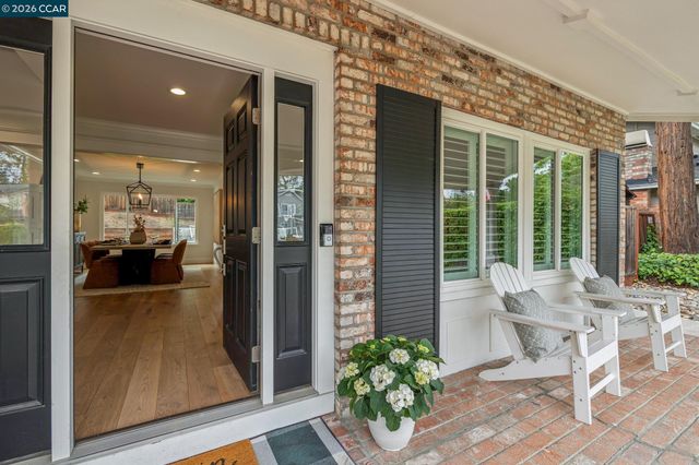 121 Castleford Cir, Danville, CA 94526