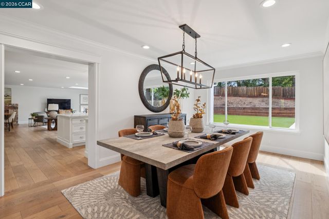 121 Castleford Cir, Danville, CA 94526
