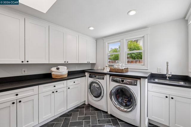 121 Castleford Cir, Danville, CA 94526