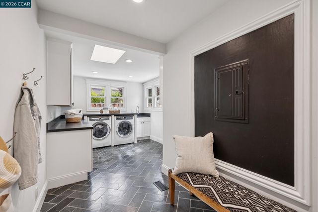 121 Castleford Cir, Danville, CA 94526