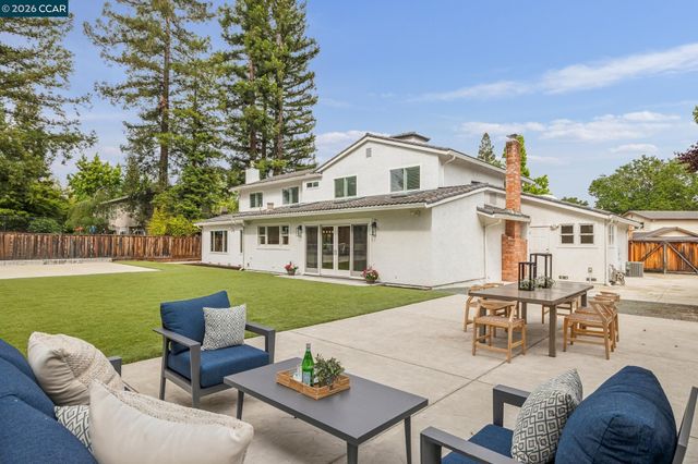 121 Castleford Cir, Danville, CA 94526