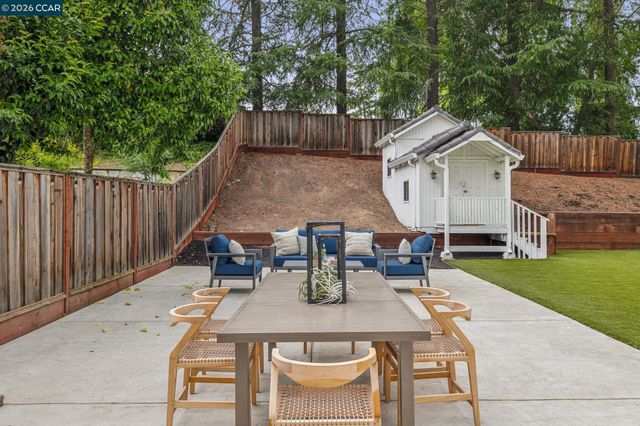 121 Castleford Cir, Danville, CA 94526