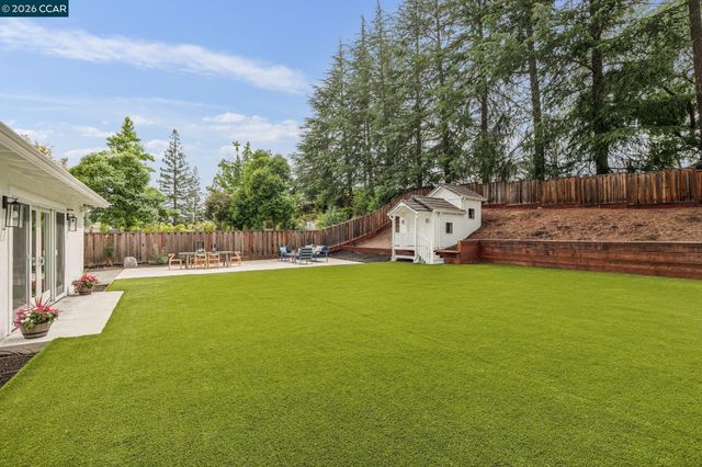 121 Castleford Cir, Danville, CA 94526