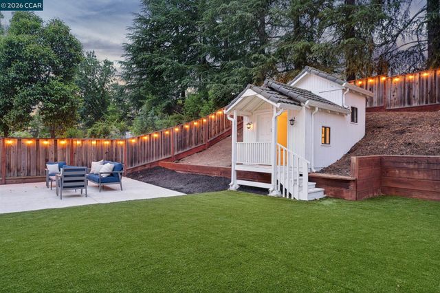 121 Castleford Cir, Danville, CA 94526