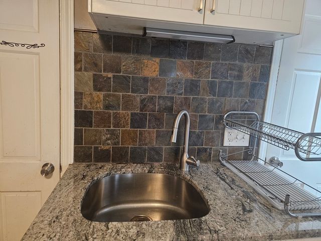941 S Franklin St, Holbrook, MA 02343