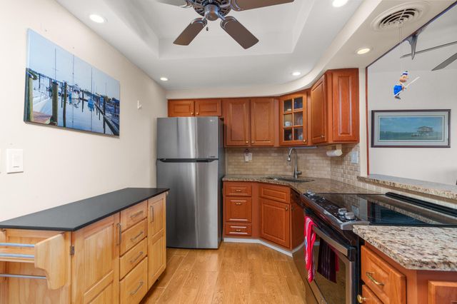 3200 NE 36th Street 703, Fort Lauderdale, FL 33308