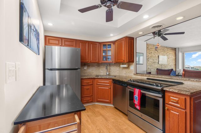 3200 NE 36th Street 703, Fort Lauderdale, FL 33308