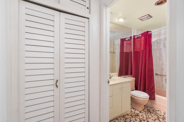 3200 NE 36th Street 703, Fort Lauderdale, FL 33308