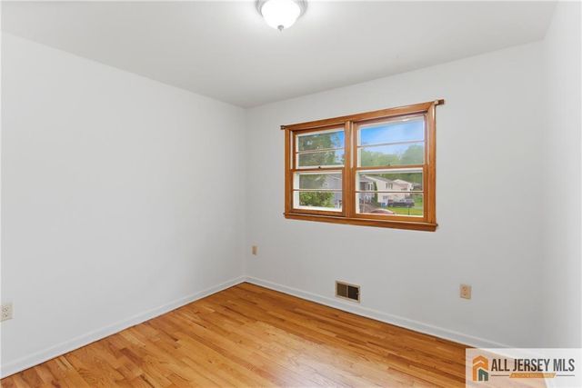 178 Jeff Street, Edison, NJ 08837