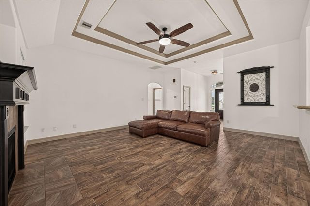 14063 Belmont Circle, Mont Belvieu, TX 77523
