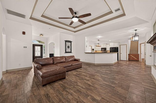 14063 Belmont Circle, Mont Belvieu, TX 77523