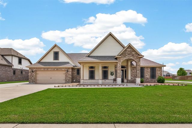 14063 Belmont Circle, Mont Belvieu, TX 77523