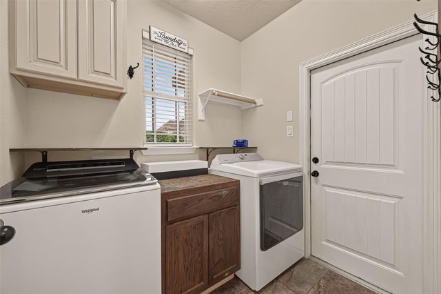 14063 Belmont Circle, Mont Belvieu, TX 77523
