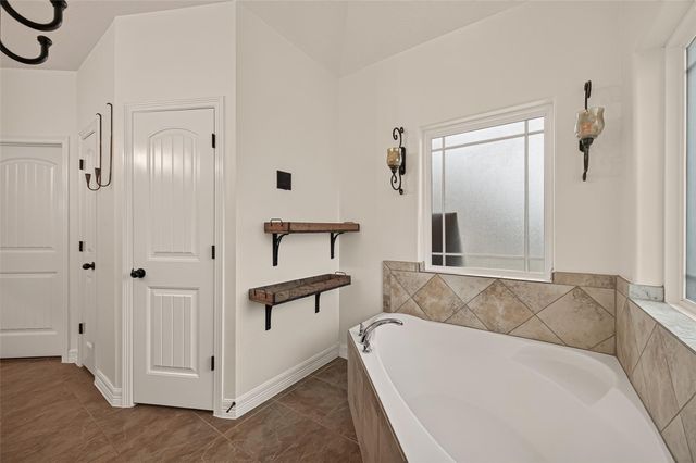 14063 Belmont Circle, Mont Belvieu, TX 77523
