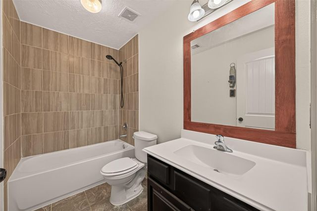 14063 Belmont Circle, Mont Belvieu, TX 77523