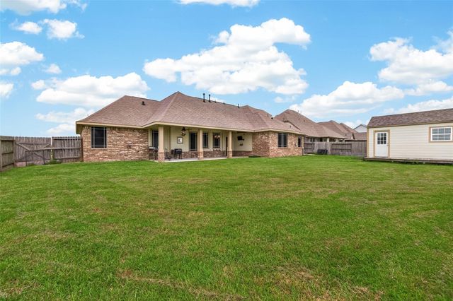 14063 Belmont Circle, Mont Belvieu, TX 77523