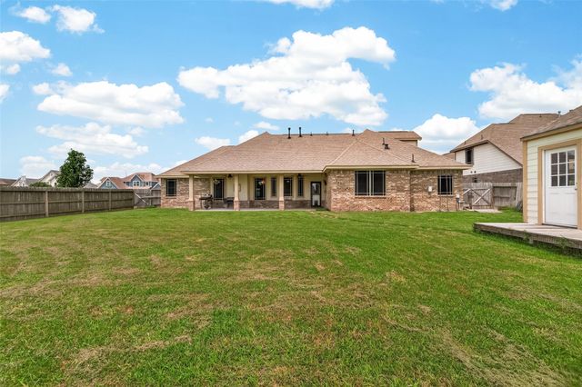 14063 Belmont Circle, Mont Belvieu, TX 77523