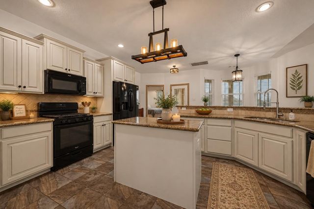 14063 Belmont Circle, Mont Belvieu, TX 77523