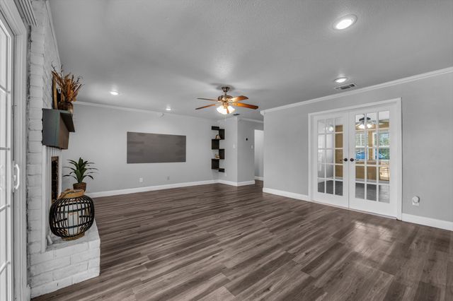 1208 Southwood Drive, Woodway, TX 76712
