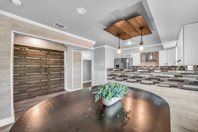 1208 Southwood Drive, Woodway, TX 76712