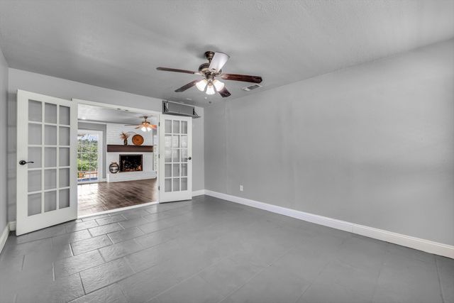 1208 Southwood Drive, Woodway, TX 76712