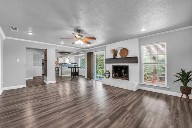 1208 Southwood Drive, Woodway, TX 76712