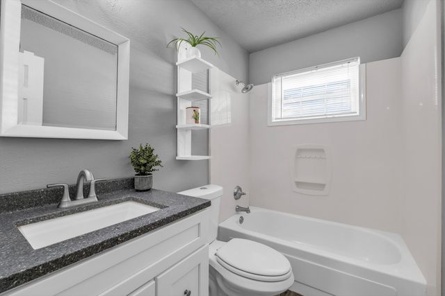 1208 Southwood Drive, Woodway, TX 76712