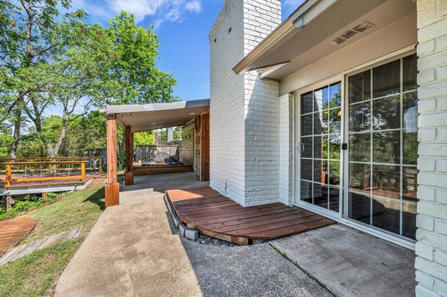 1208 Southwood Drive, Woodway, TX 76712