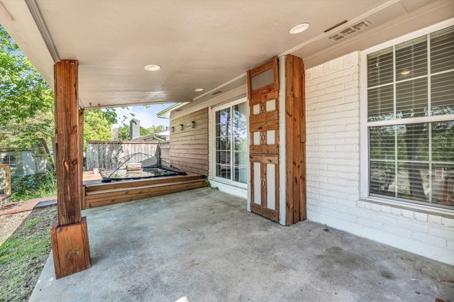 1208 Southwood Drive, Woodway, TX 76712