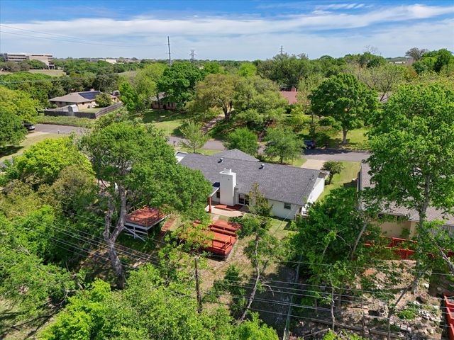 1208 Southwood Drive, Woodway, TX 76712