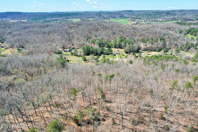 1124 NW White Oak Rd, Cleveland, TN 37312
