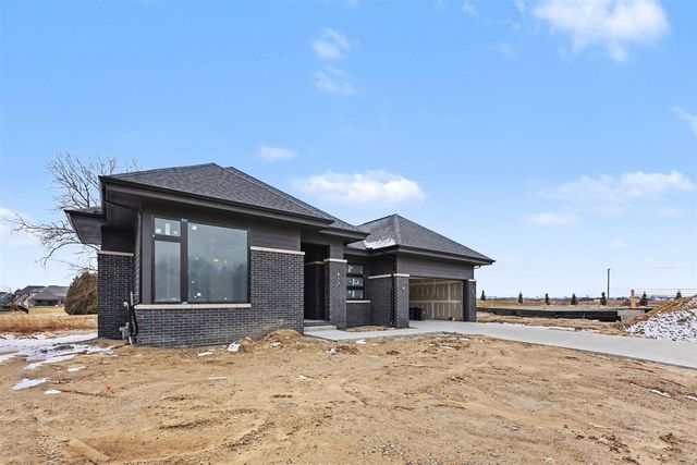 57078 Meadowridge Drive, Washington, MI 48094