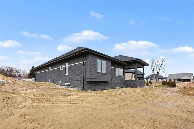 57078 Meadowridge Drive, Washington, MI 48094