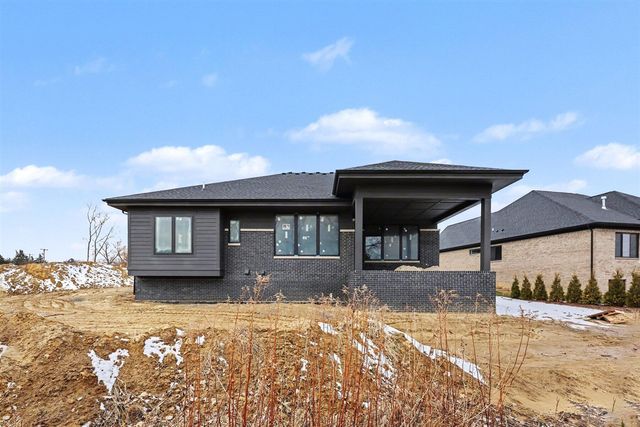 57078 Meadowridge Drive, Washington, MI 48094