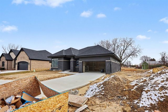 57078 Meadowridge Drive, Washington, MI 48094