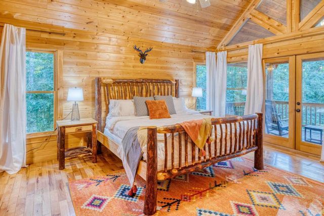 307 Bent Wood Lane, Blue Ridge, GA 30513