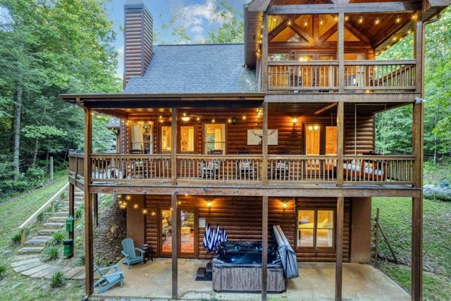 307 Bent Wood Lane, Blue Ridge, GA 30513