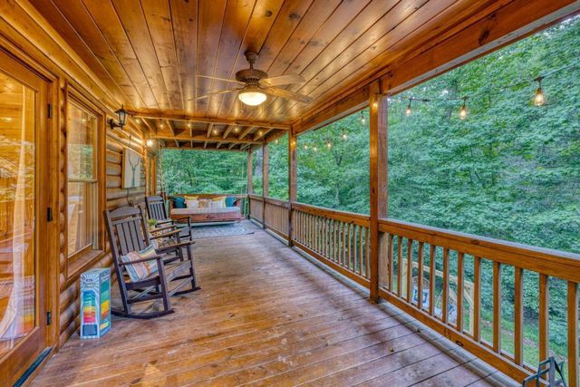 307 Bent Wood Lane, Blue Ridge, GA 30513