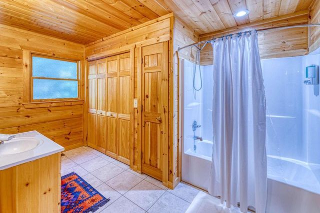 307 Bent Wood Lane, Blue Ridge, GA 30513