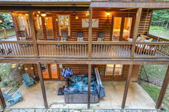 307 Bent Wood Lane, Blue Ridge, GA 30513