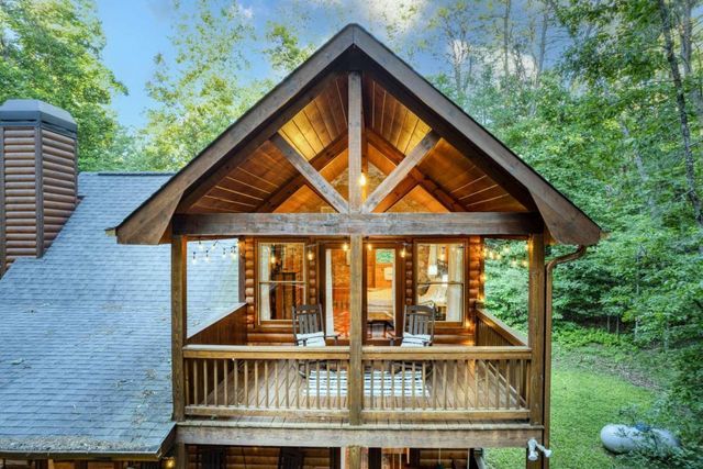 307 Bent Wood Lane, Blue Ridge, GA 30513